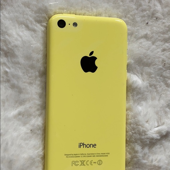 Apple IPhone 5c Yellow - Picture 2 of 5